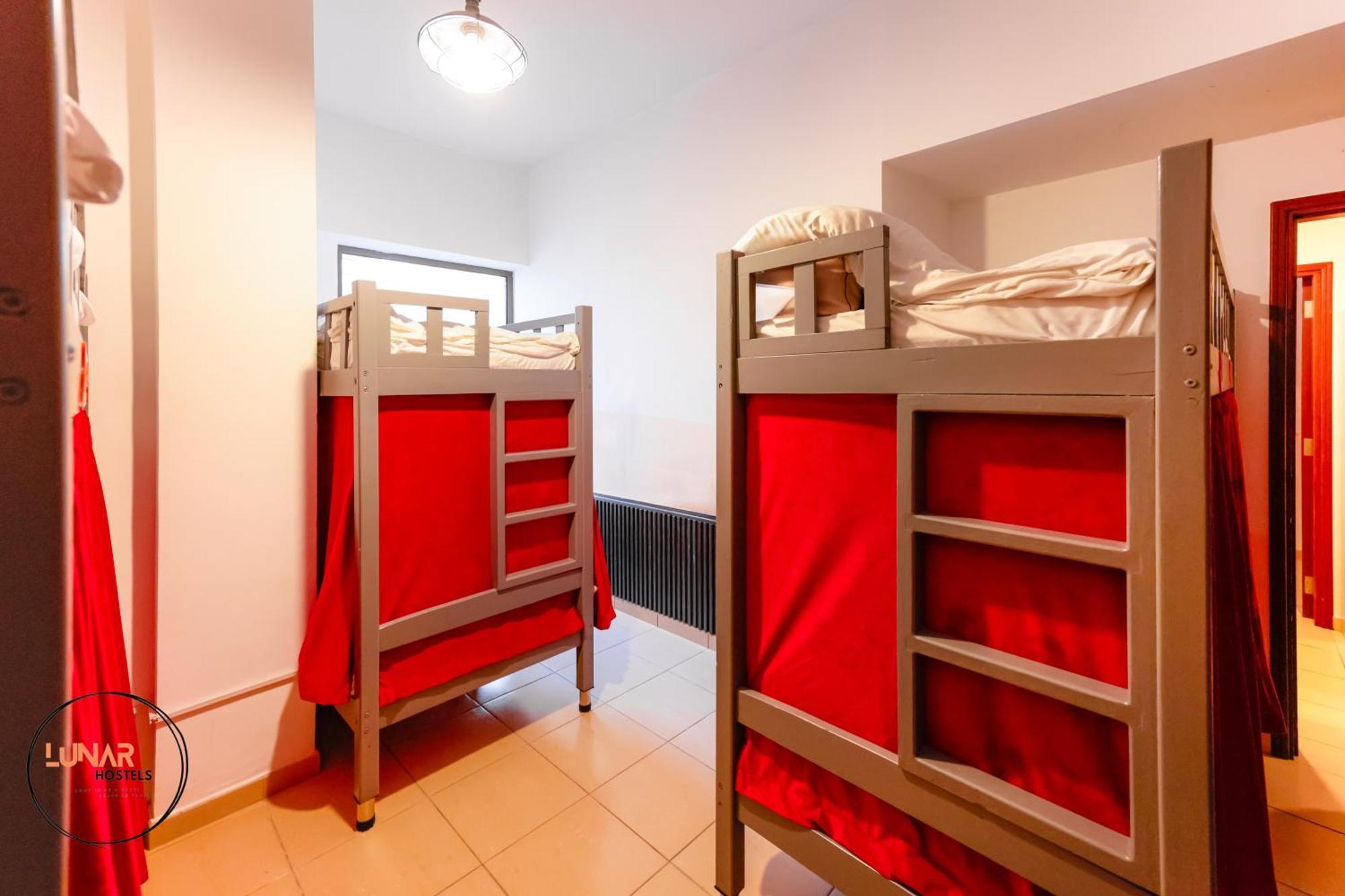 Lunar Hostel - Jbr Dubai Exterior photo