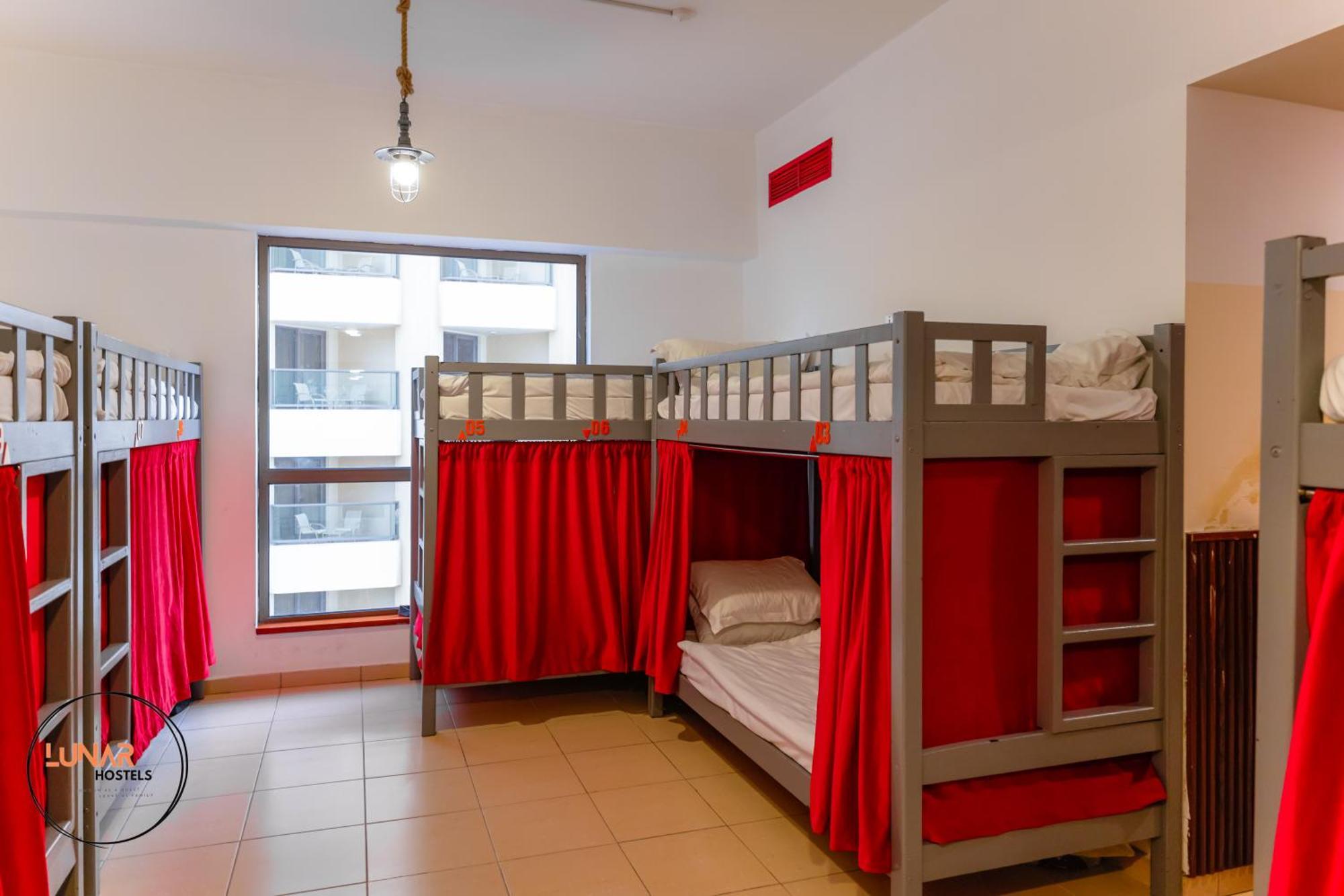 Lunar Hostel - Jbr Dubai Exterior photo